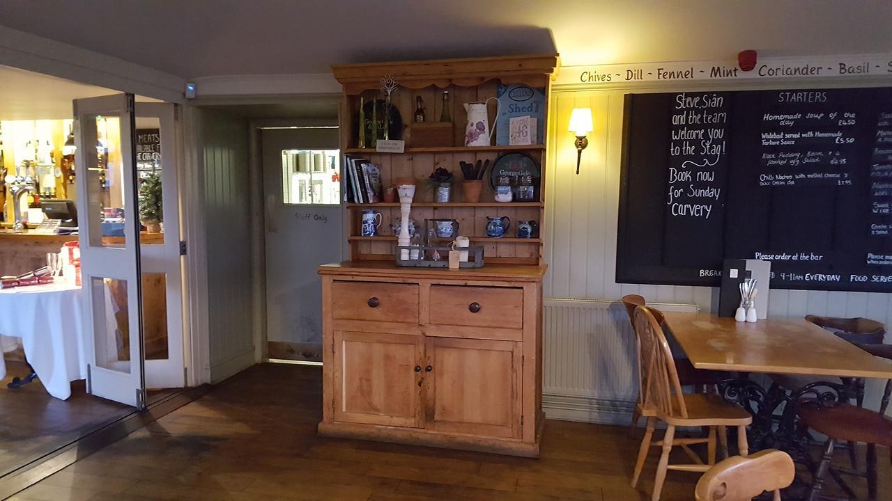 The Stag Hotel Northwood  Eksteriør billede