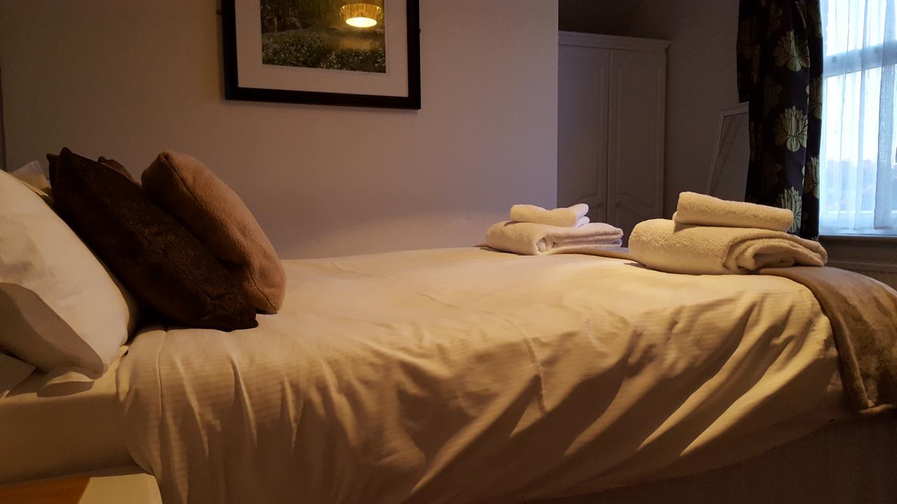 The Stag Hotel Northwood  Eksteriør billede