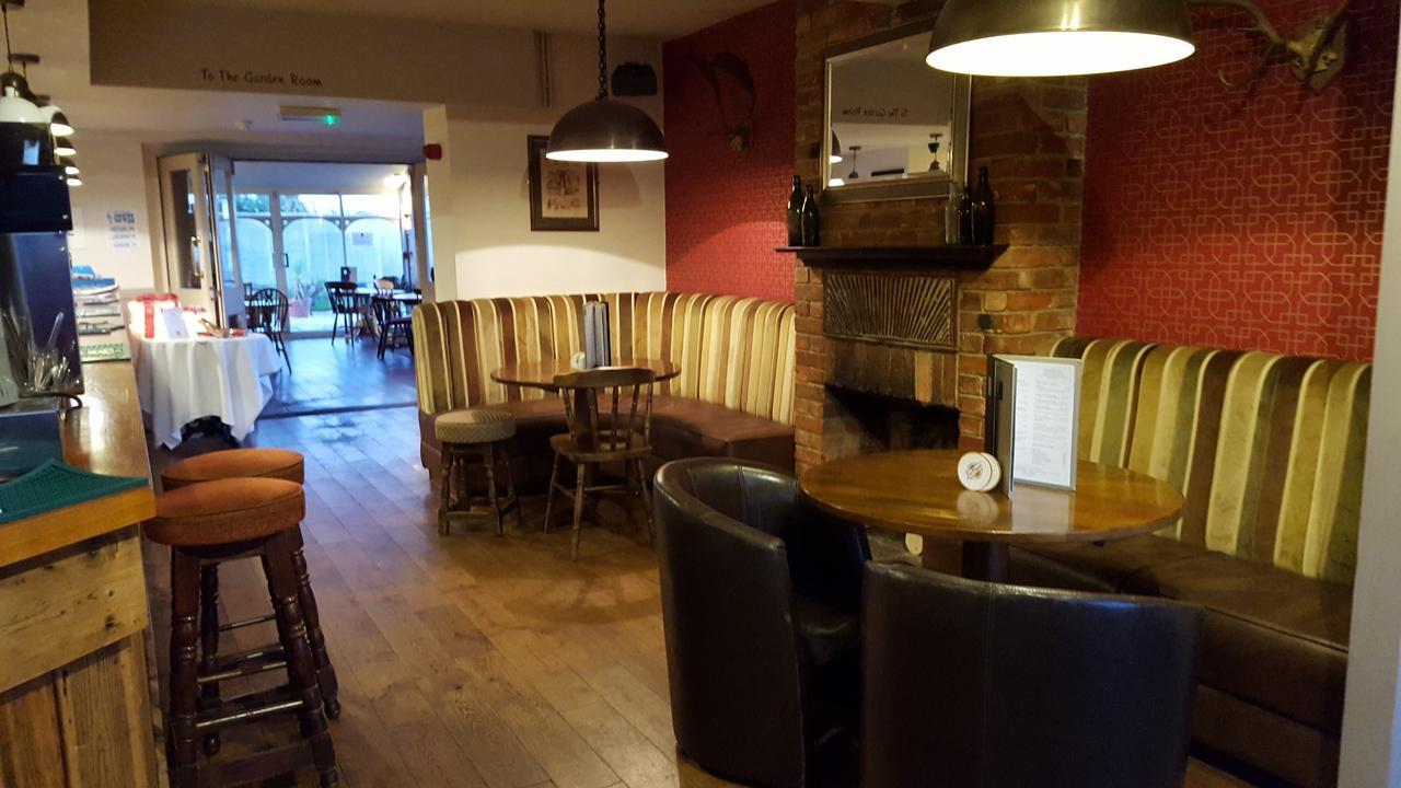 The Stag Hotel Northwood  Eksteriør billede